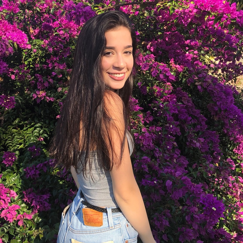 Meet your Posher, Alyssa